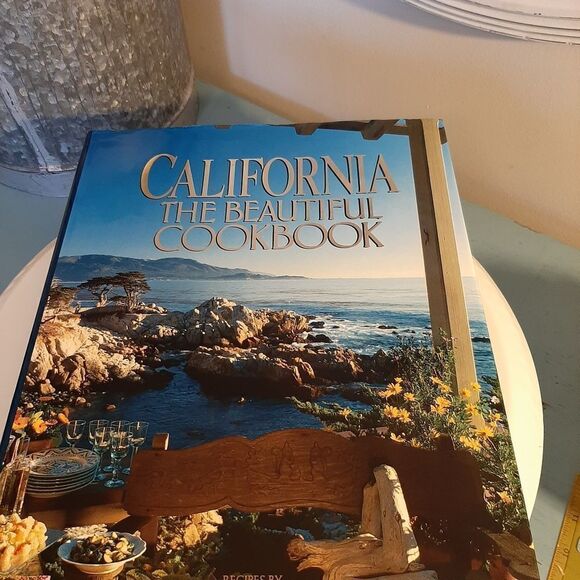 California The Beautiful Cookbook - Picture 1 of 2